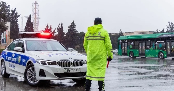 Bakıda polisllər baş verə biləcək bədbəxt hadisənin qarşısını vaxtında aldılar