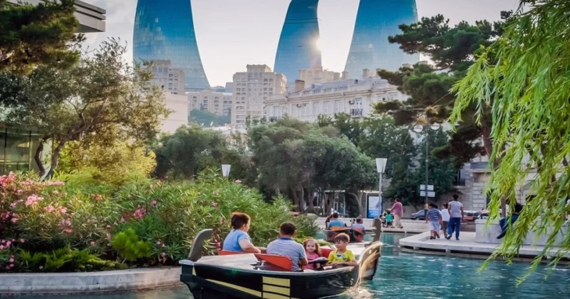 Bir səyahət bir neçə ölkə : Azərbaycan nə qazanacaq?