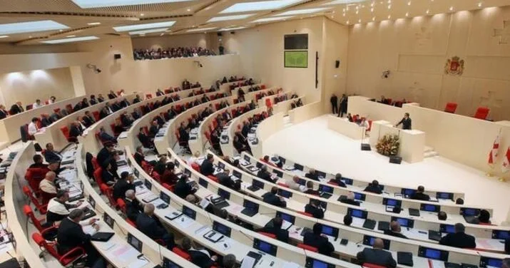 Gürcüstan Avropa Parlamentinin qətnaməsini siyasi şou adlandırdı