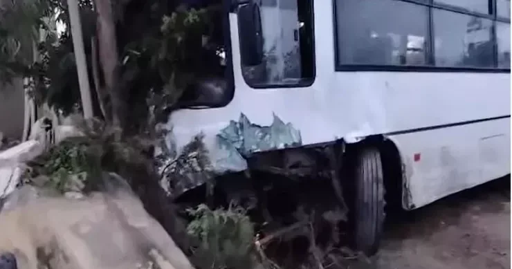 Bakıda avtobusla qəzada yaralanan sürücü öldü