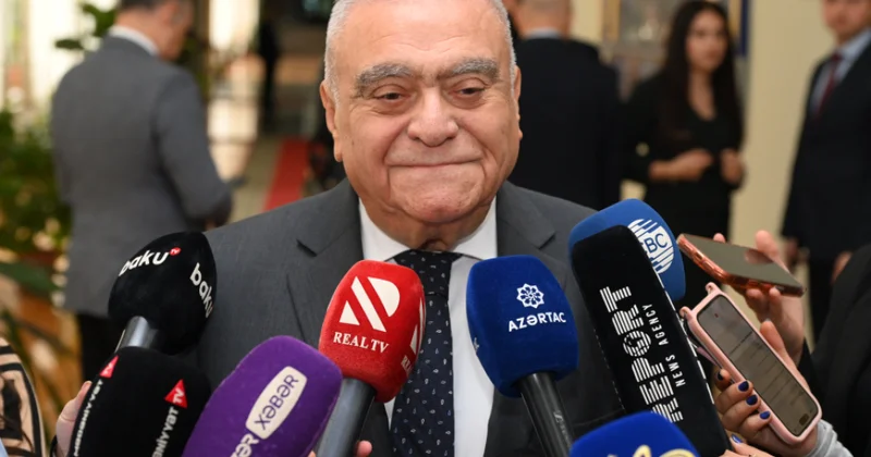 Urxan Ələkbərov: Yeni texnologiyaların tədrisində təqdim olunan dərsliyin əhəmiyyəti böyükdür