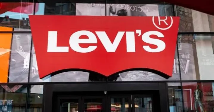 Levi Strauss mənfəət proqnozunu artırıb, gəlir gözləntisini isə azaldıb