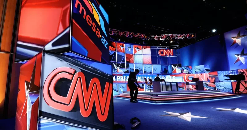AP: Друзья Трампа купили CNN