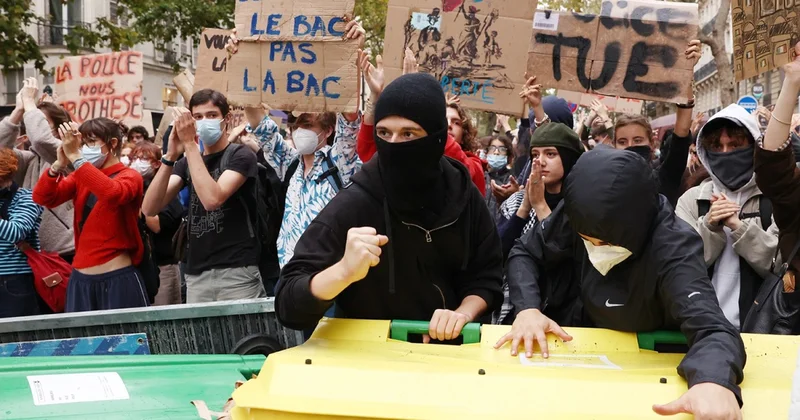 Paris küçələrində zorakılıq, dünyaya isə “insan haqları dərsi”...