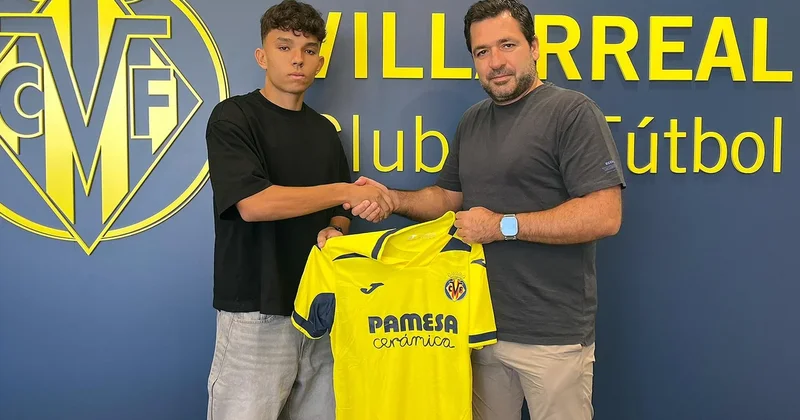 Vilyarreal futbolçusu Nizar Əl Jmili ilə müqavilənin müddətini uzadıb