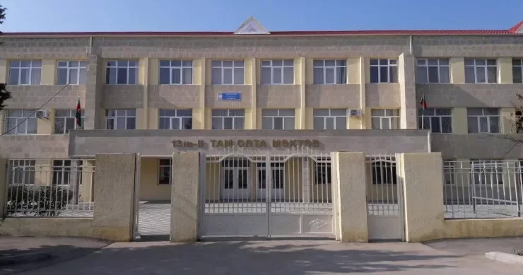 Şirvan məktəbində direktor dərsi kabinetində keçir Lövhə belə yoxdur İDDİA