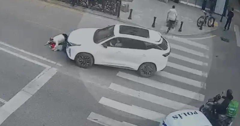 В центре Баку машина сбила бабушку с внуком VİDEO