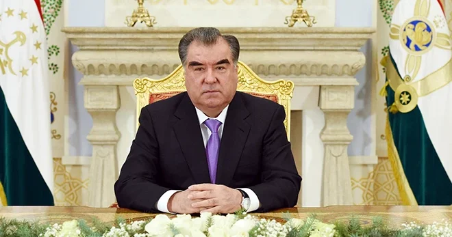 Эмомали Рахмон призвал к развитию транзита на встрече глав государств ЦА и Азербайджана
