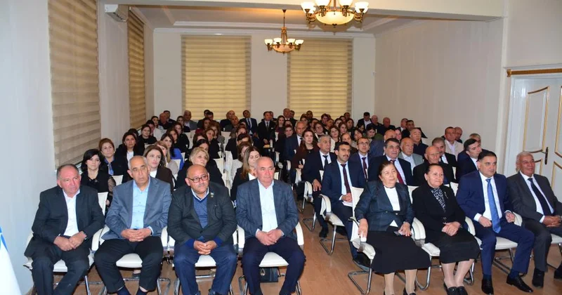 Biz ləyaqətlə yaşayırıq, siyasətimizi də ləyaqətlə aparırıq