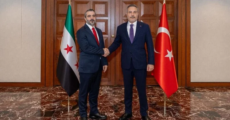 Hakan Fidan suriyalı həmkarı ilə Ankarada görüşdü