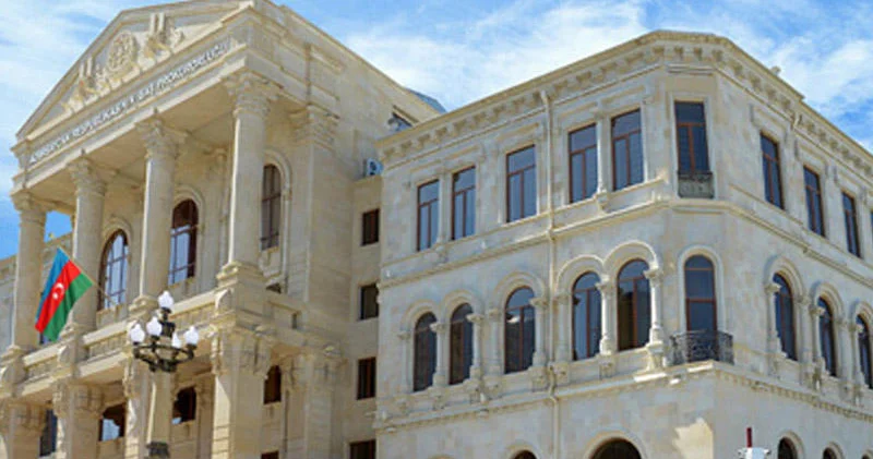 Dövlət Xidmətinin vəzifəli şəxsi saxta arayışlara görə ittiham edildi