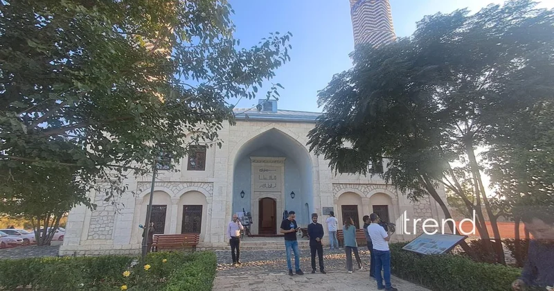 Beynəlxalq səyyahlar Ağdamın tarixi məkanlarını ziyarət ediblər (Foto)