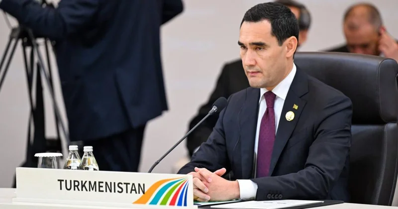 Azərbaycanın və Mərkəzi Asiya ölkələrinin beynəlxalq nəqliyyatda rolu durmadan artır Sərdar Berdiməhəmmədov