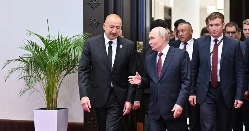 Putin MDB sammitində İlham Əliyevlə ayaqüstü söhbət edib