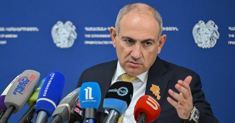 Sülh müqaviləsini kim imzalayacaq? Paşinyan cavab verdi