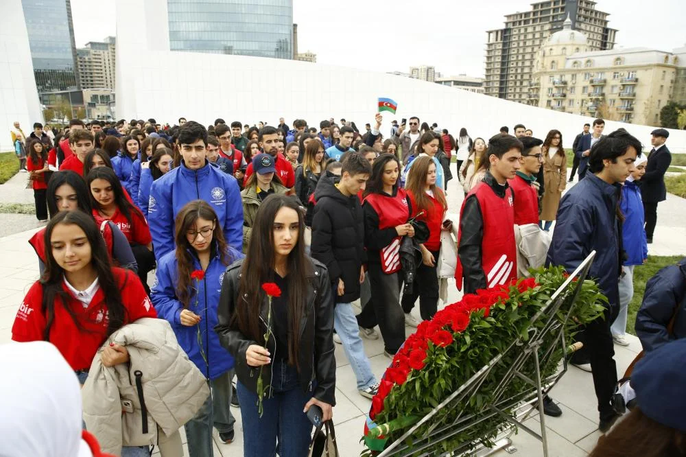 Azərbaycan Könüllüləri Zəfər Günü münasibətilə keçirilən silsilə tədbirlərdə iştirak ediblər