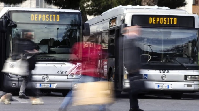 Nəqliyyat işçiləri tətil edirlər