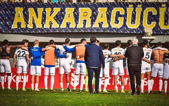 Renatsız “Ankaragücü” 3 qolla qalib gəldi