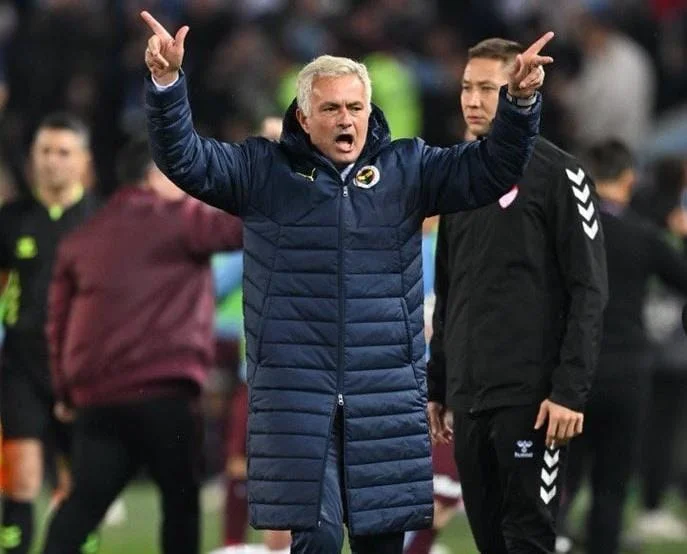 Mourinyo Premyer Liqaya qayıtmaq istəyir