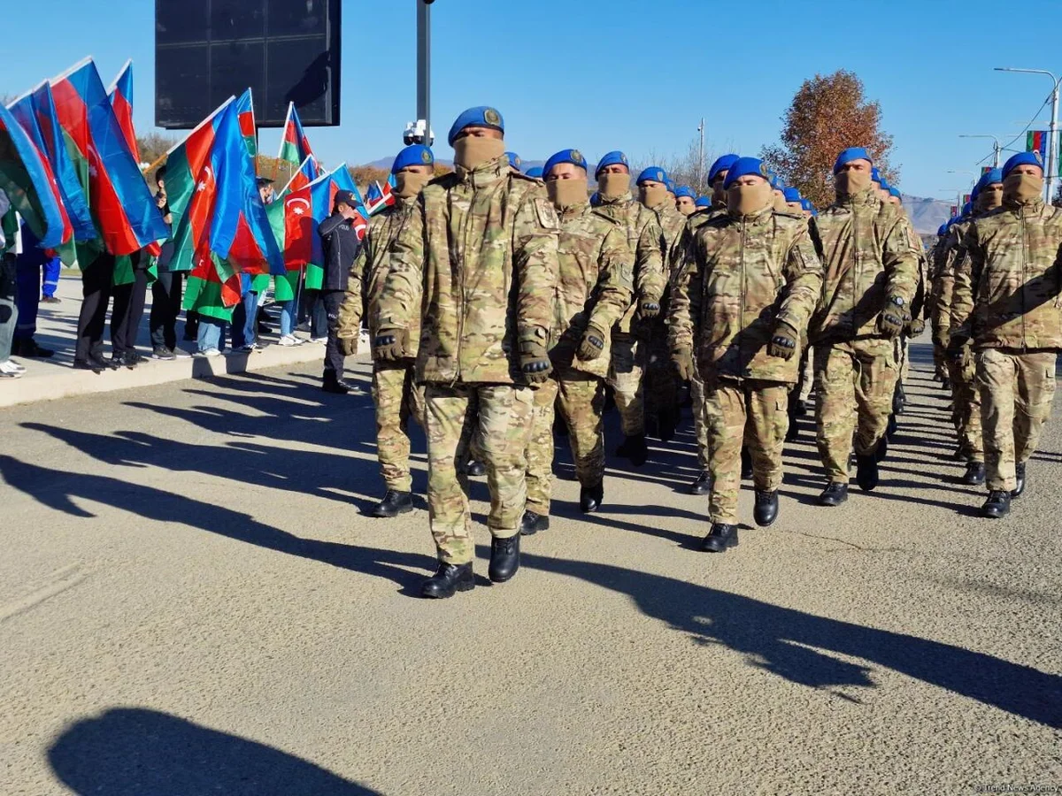 В Ханкенди проходит шествие по случаю Дня Победы ФОТО ВИДЕО