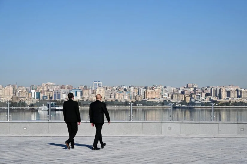 Ali Baş Komandan Bakıda Dövlət Bayrağı Meydanında olub, Azərbaycanın üçrəngli Bayrağını ucaldıb FOTO YENİLƏNDİ