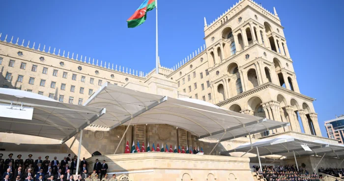 İnsansız Sistem Qoşunları ilk dəfə paradda keçid edib