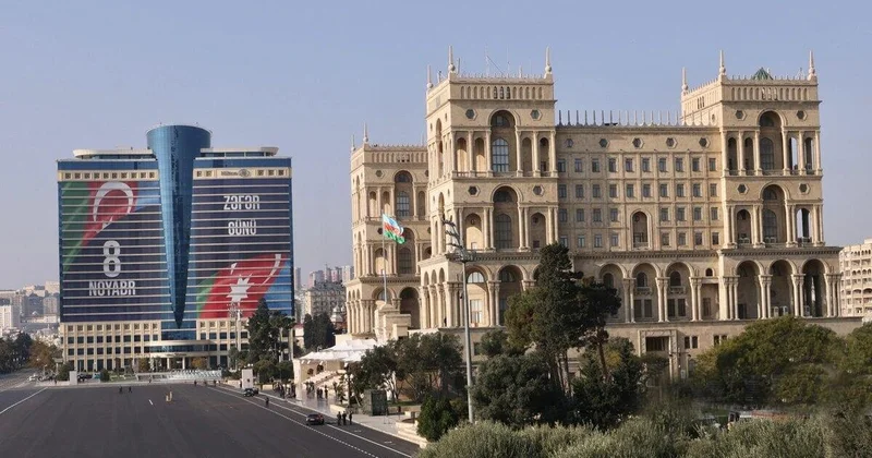 Площадь Азадлыг готова к проведению военного парада