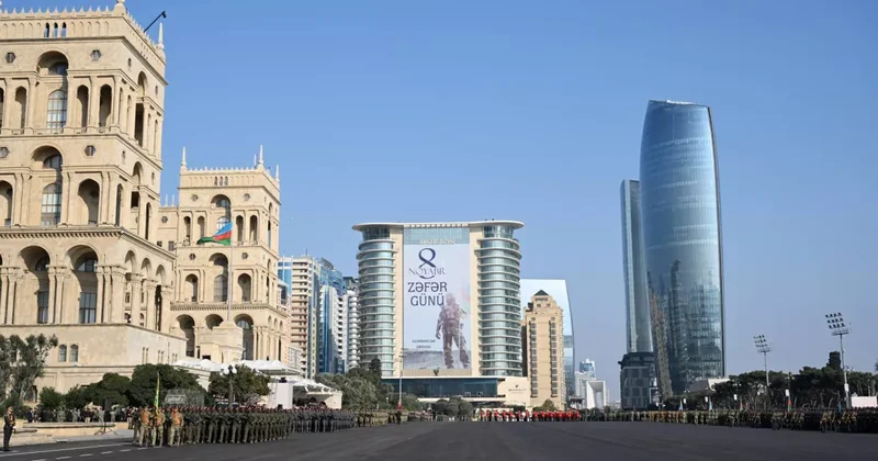 Молла, священник, раввин: главы религиозных конфессий Азербайджана стали почётными гостями военного парада Мультикультурализм в действии / ФОТО