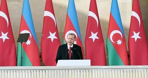 Ərdoğan Bülənd Bakilərin Qarabağla bağlı şeirini səsləndirdi