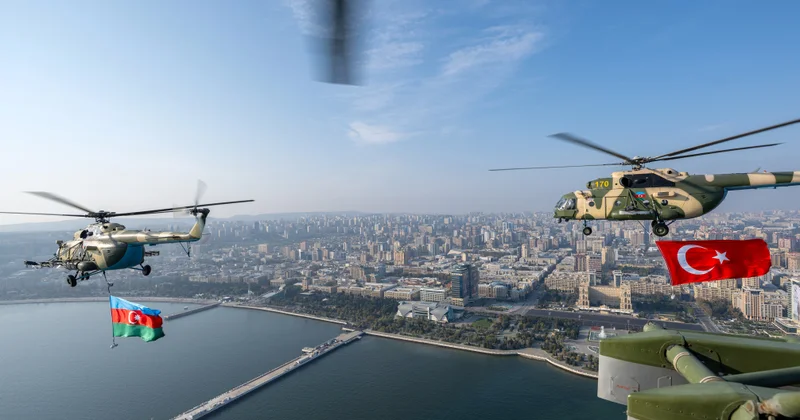 Paraddakı müasir texnikalarımızın siyahısı Möhtəşəm görüntülər