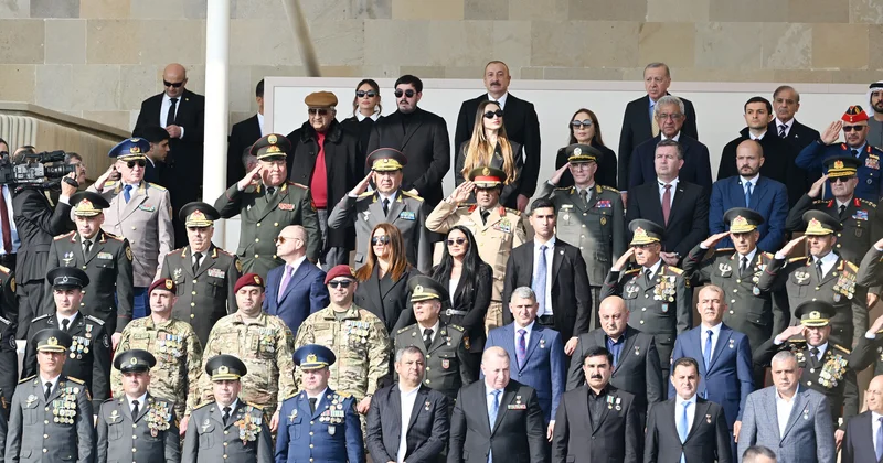Parada hansı ölkələrin rəsmiləri qatılıb? SİYAHI