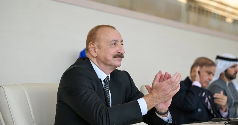 Prezident ailəsinin paraddan görüntüsü FOTO KONKRET