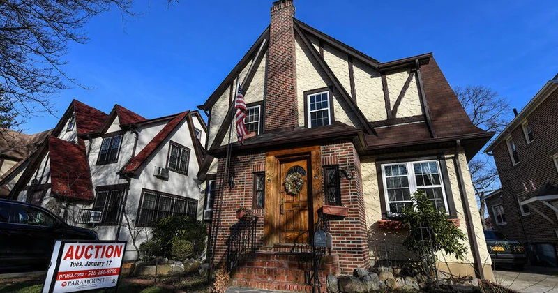 В США продают дом, где Трамп провел первые годы жизни