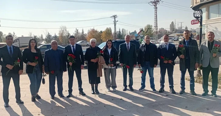 Память Гейдара Алиева почтена в Турции в День Победы