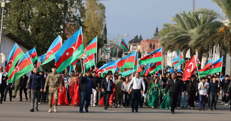 Zəfər Günü bölgələrdə böyük coşqu ilə qeyd olunur FOTO