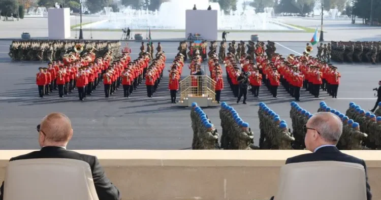 Azərbaycan xalqının qüruruna şərik olmaqdan böyük şərəf duyuruq Hakan Fidan