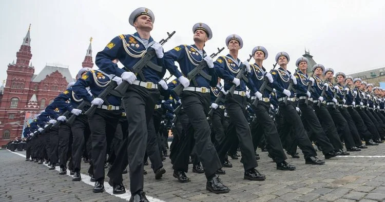 BAKI PARADA HAZIRDIR