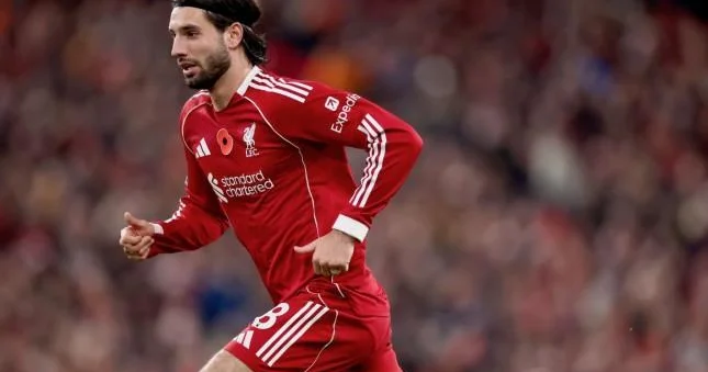 Liverpul onunla yeni müqavilə imzalayır