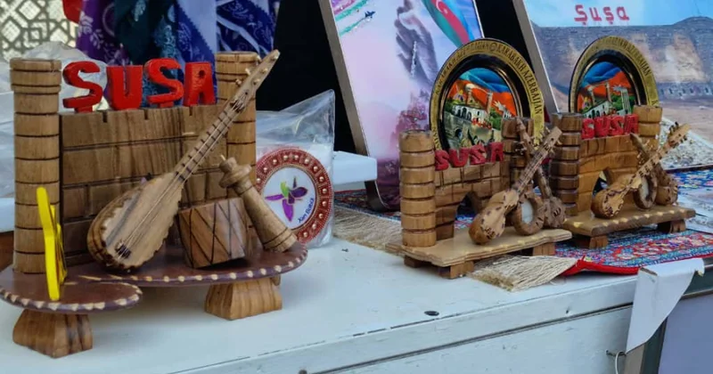 Şuşada Zəfər Günü münasibətilə rəsm əsərləri və əl işlərindən ibarət sərgi açılıb