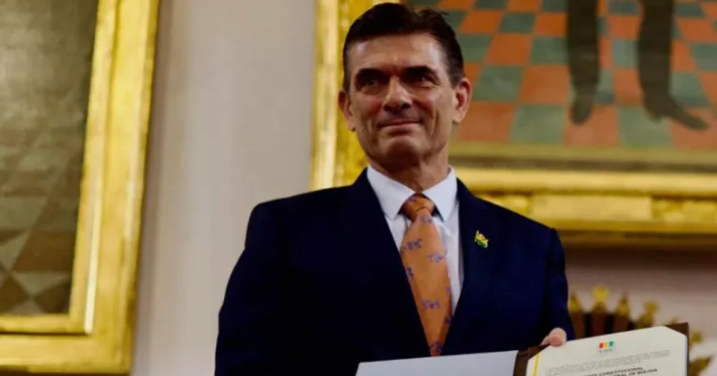 Избранный президент Боливии принес присягу