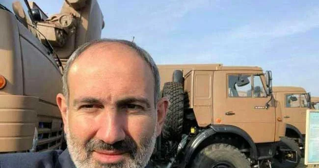 Paşinyan Sarkisyanı “ekskursiyaya” çağırıb: “Sizdən qalan metallomdan müasir ordu yaratdıq, gəlin, baxın”