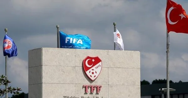 Türkiyə futbolunda istefalar həftəsi