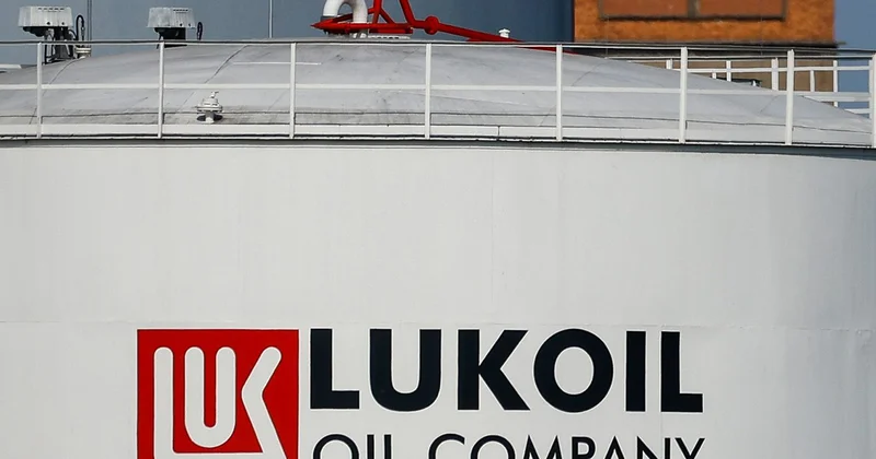 “LUKOIL“ şirkətinə qarşı sanksiyalar: Avropa ölkəsində yanacaqdoldurma məntəqələri bağlanır