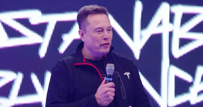 İlon Maskdan yeni dövr vədi: Sürücüsüz avtomobillər, robotlar və uçan nəqliyyat vasitələri