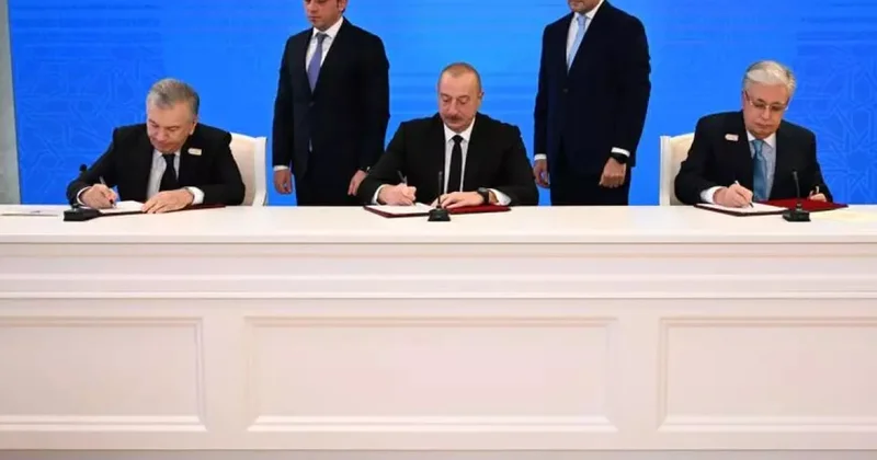 Символизм с политическим смыслом. После Казахстана Азербайджан с Узбекистаном наш комментарий