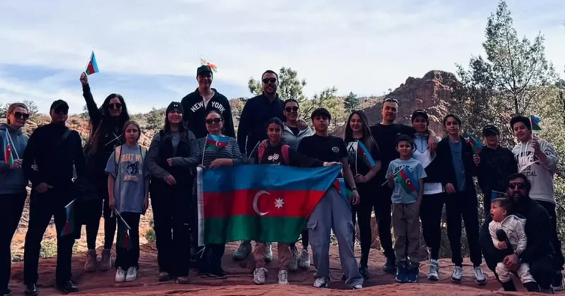 Азербайджанцы совершили восхождение в горы Rocky Mountain по случаю 8 ноября ФОТО
