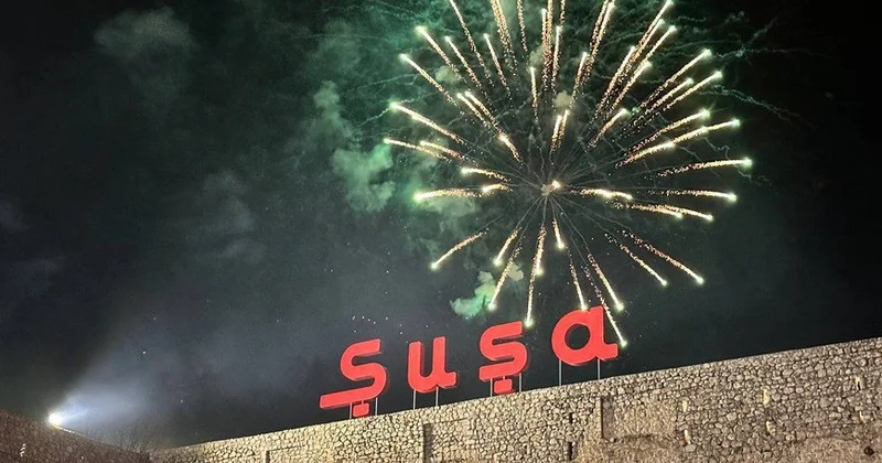 Şuşa səmasında “Zəfər atəşfəşanlığı” VİDEO