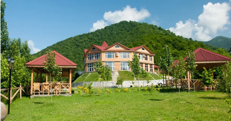 Bayram günlərində hotel və kirayə evlərdə qiymətlər necədir?