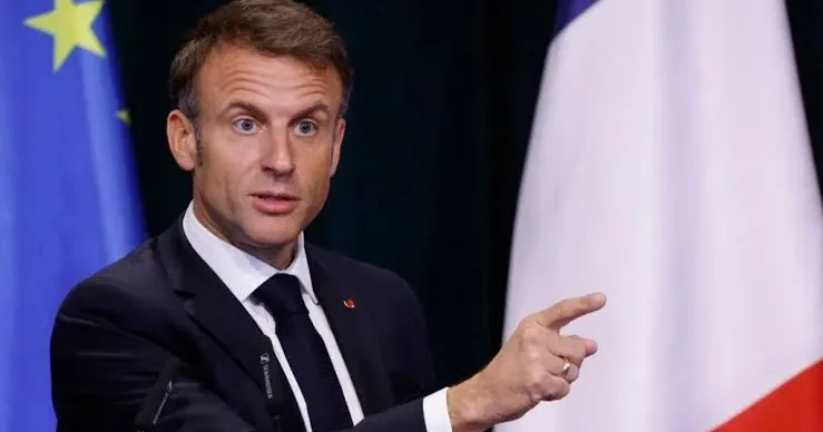 Makron oğurlanan zinət əşyalarını tapacağına söz VERDİ