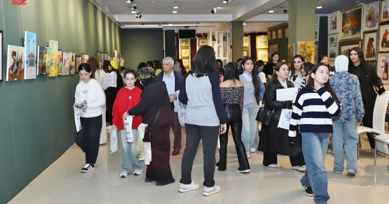 ZƏFƏR 44 adlı yaradıcılıq müsabiqəsinin yekun sərgisi açıldı FOTO
